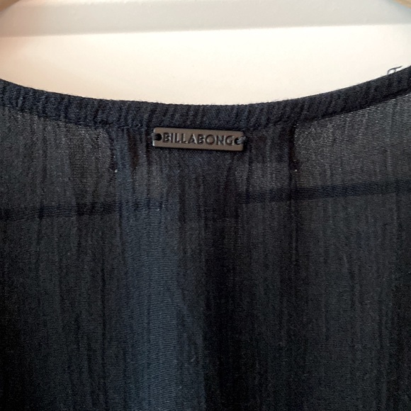 Billabong Floral Flutter Sleeve Dress - Picture 9 of 11